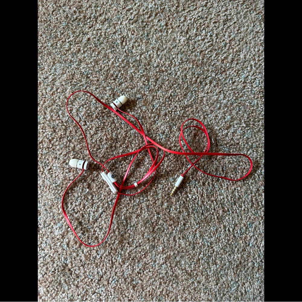 Beats by Dre earbuds